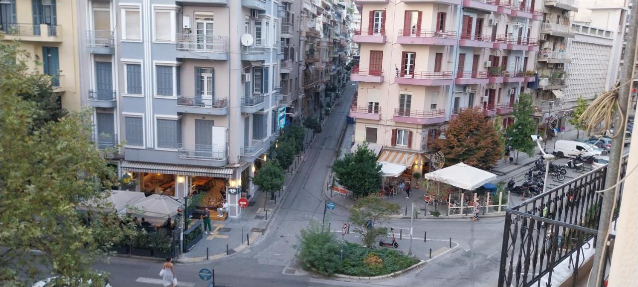 Lovely Apartment In The Heart Of Thessaloniki Center Exterior foto